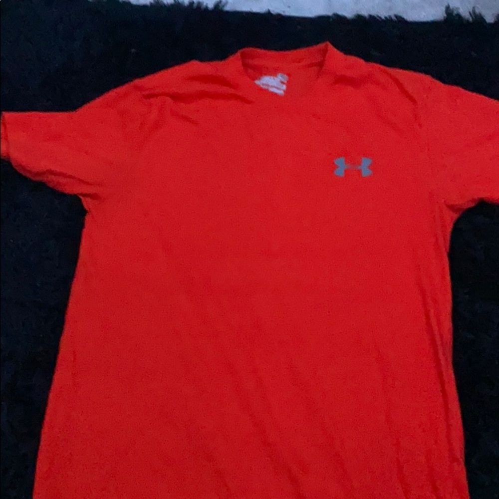 men’s under armour shirt